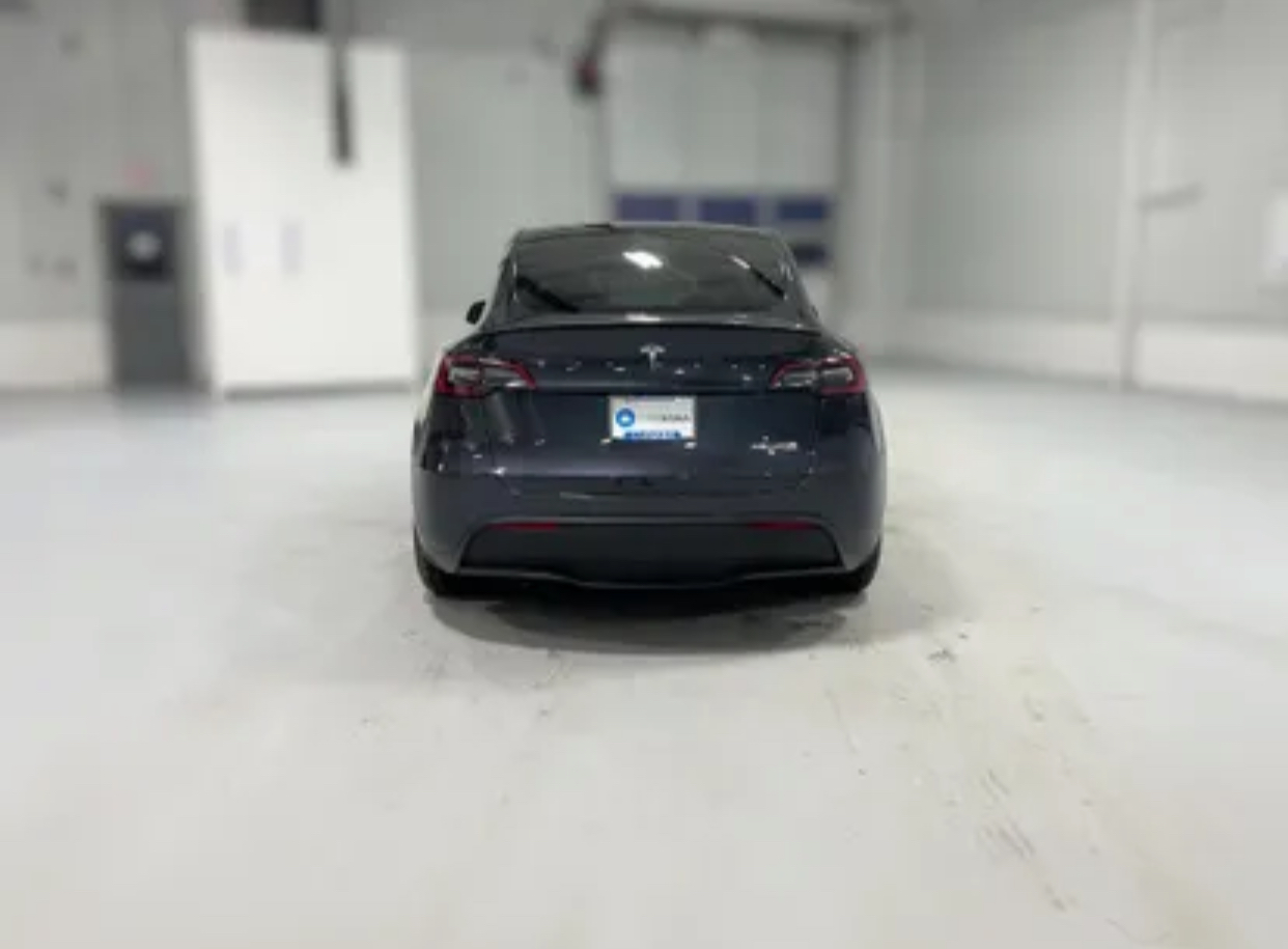2024 Tesla Model Y - View 3