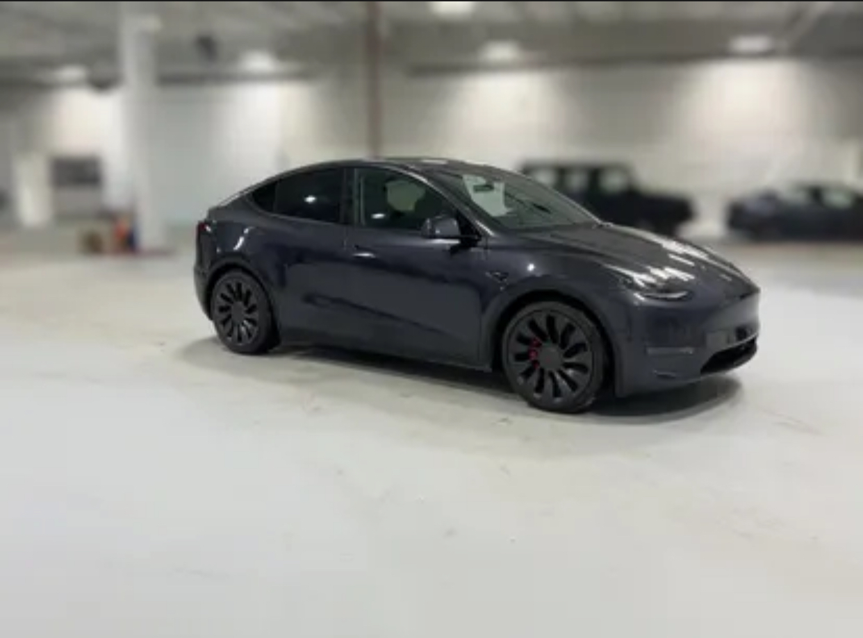 2024 Tesla Model Y - View 5